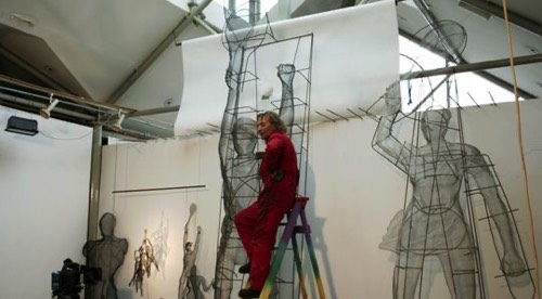 tennis-sculpture in artist